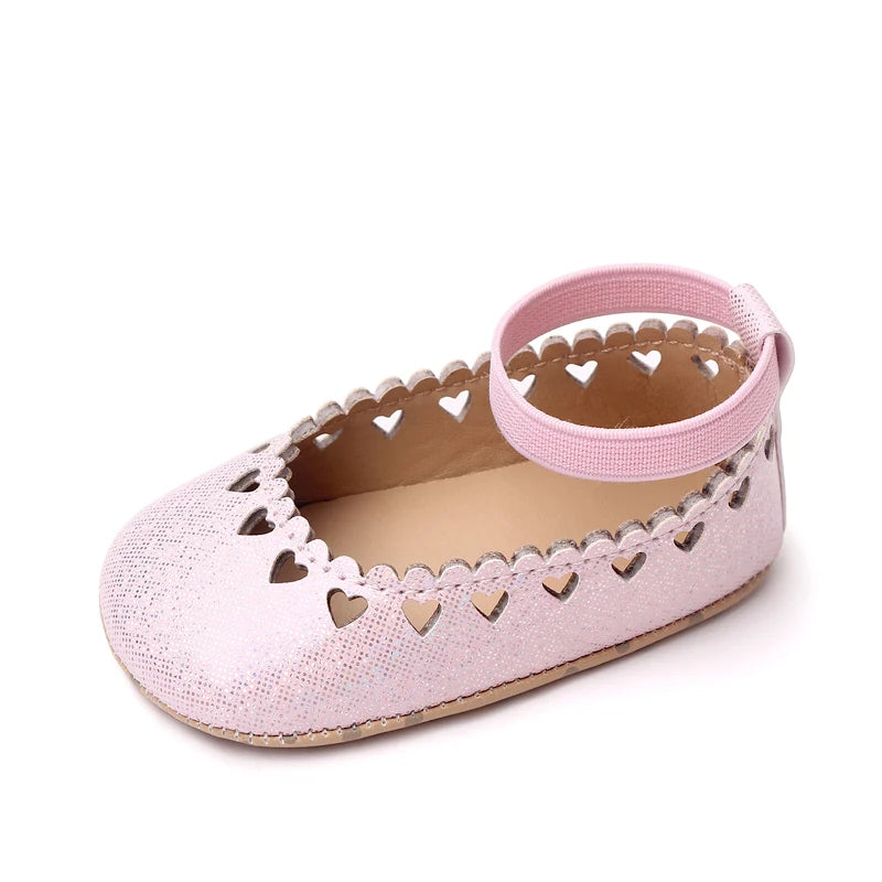 Baby Girl Heart Hollow Flat Shoes – Soft Sole Sneaker 0–18 Months