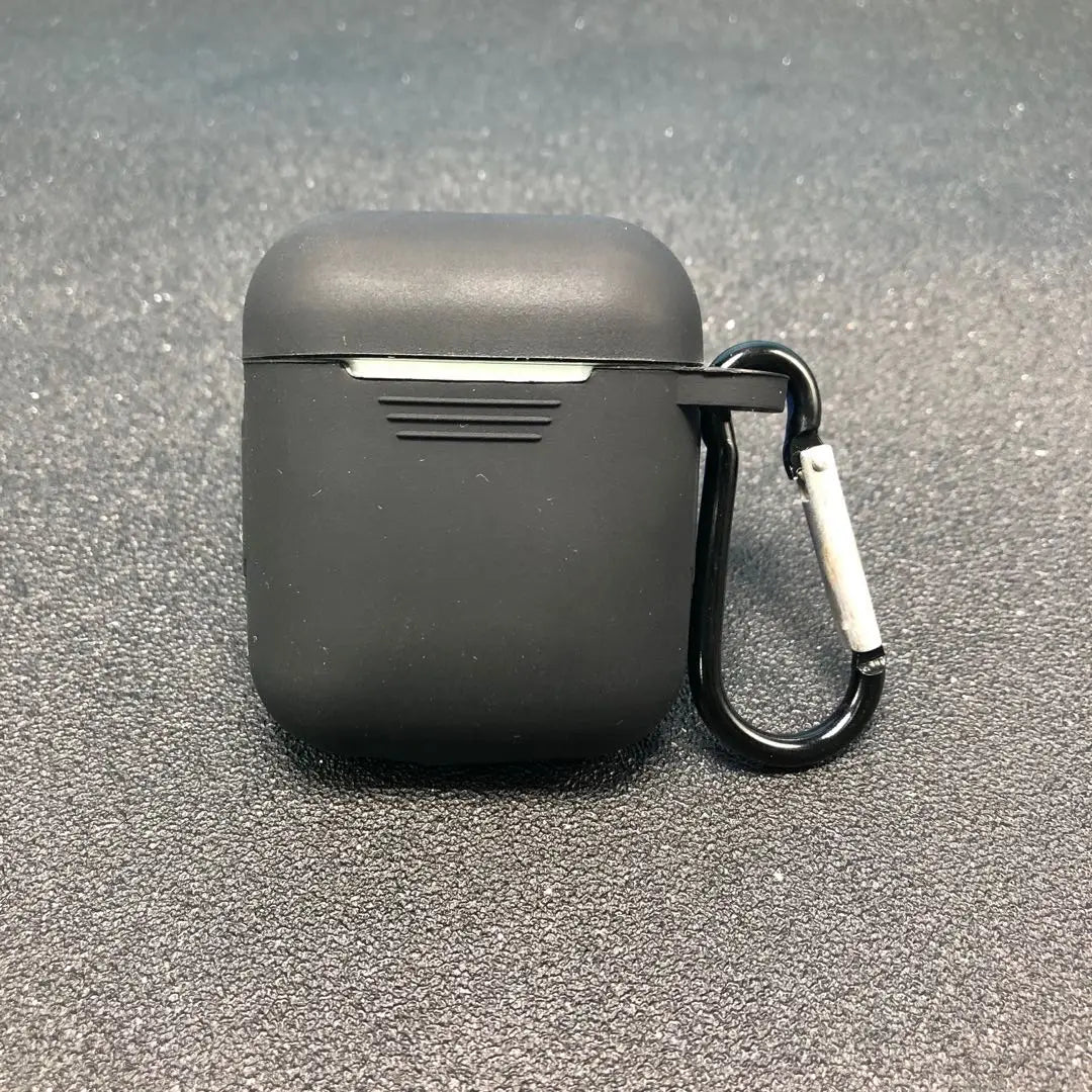 Silicone AirPods Case with Carabiner Clip – Shockproof Cover