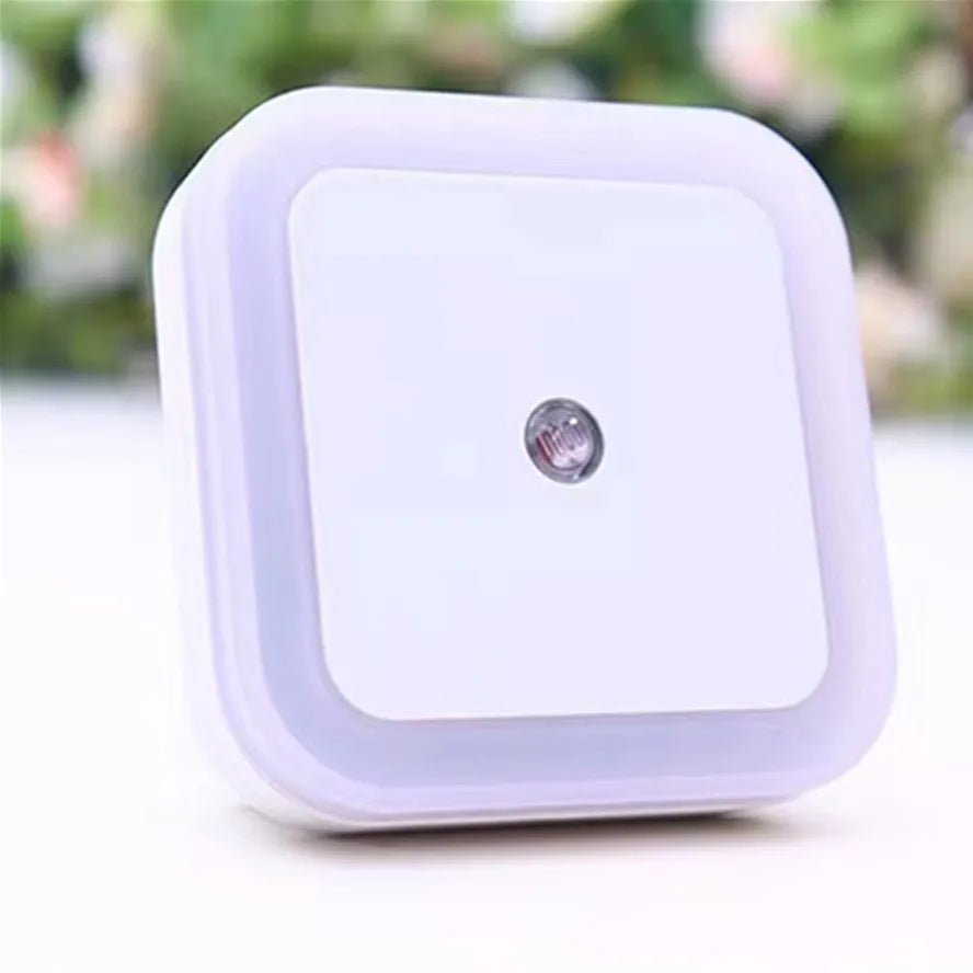 Mini LED Night Light with Dusk-to-Dawn Sensor Plug-In