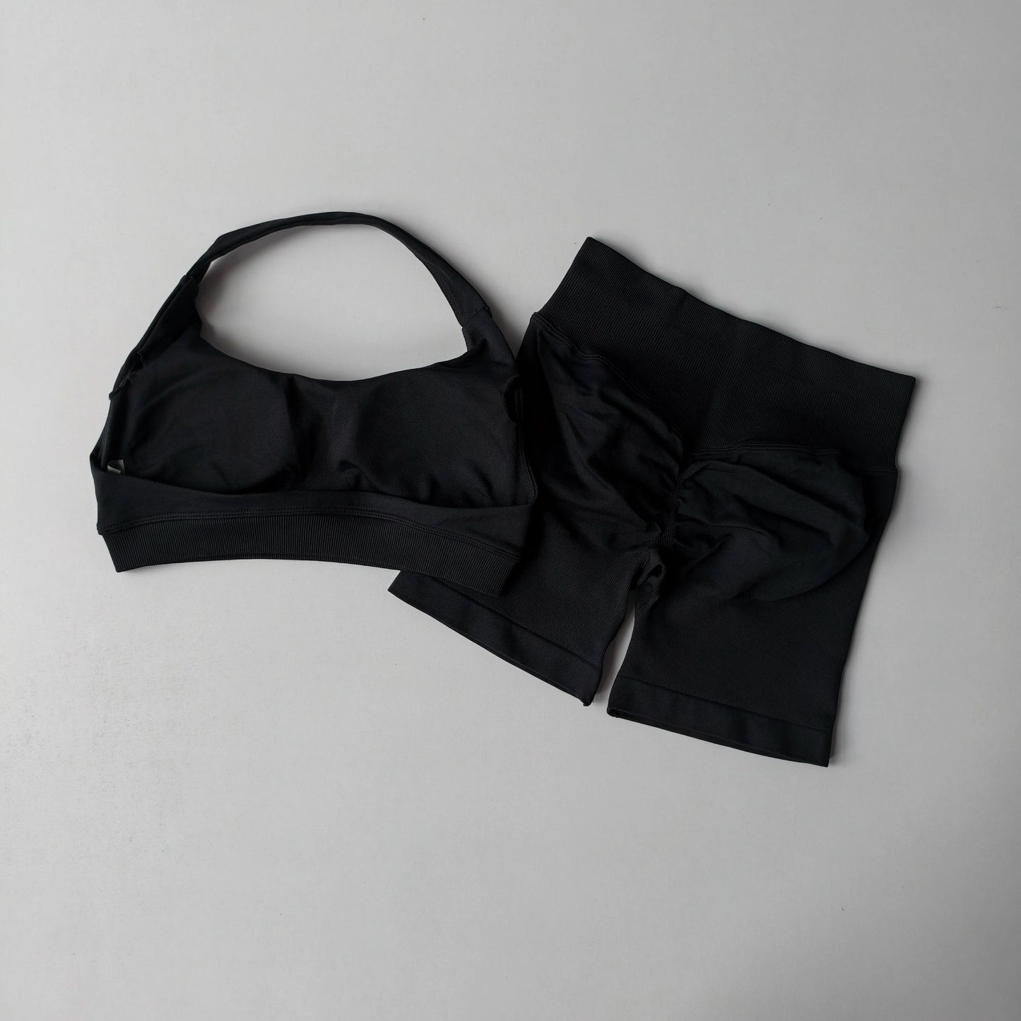 Women's Seamless Yoga Set – Halter Sports Bra & Matching Shorts