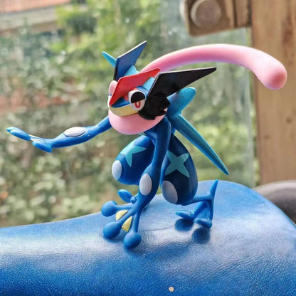 Pokémon Pikachu and Mega Greninja Mini Action Figures