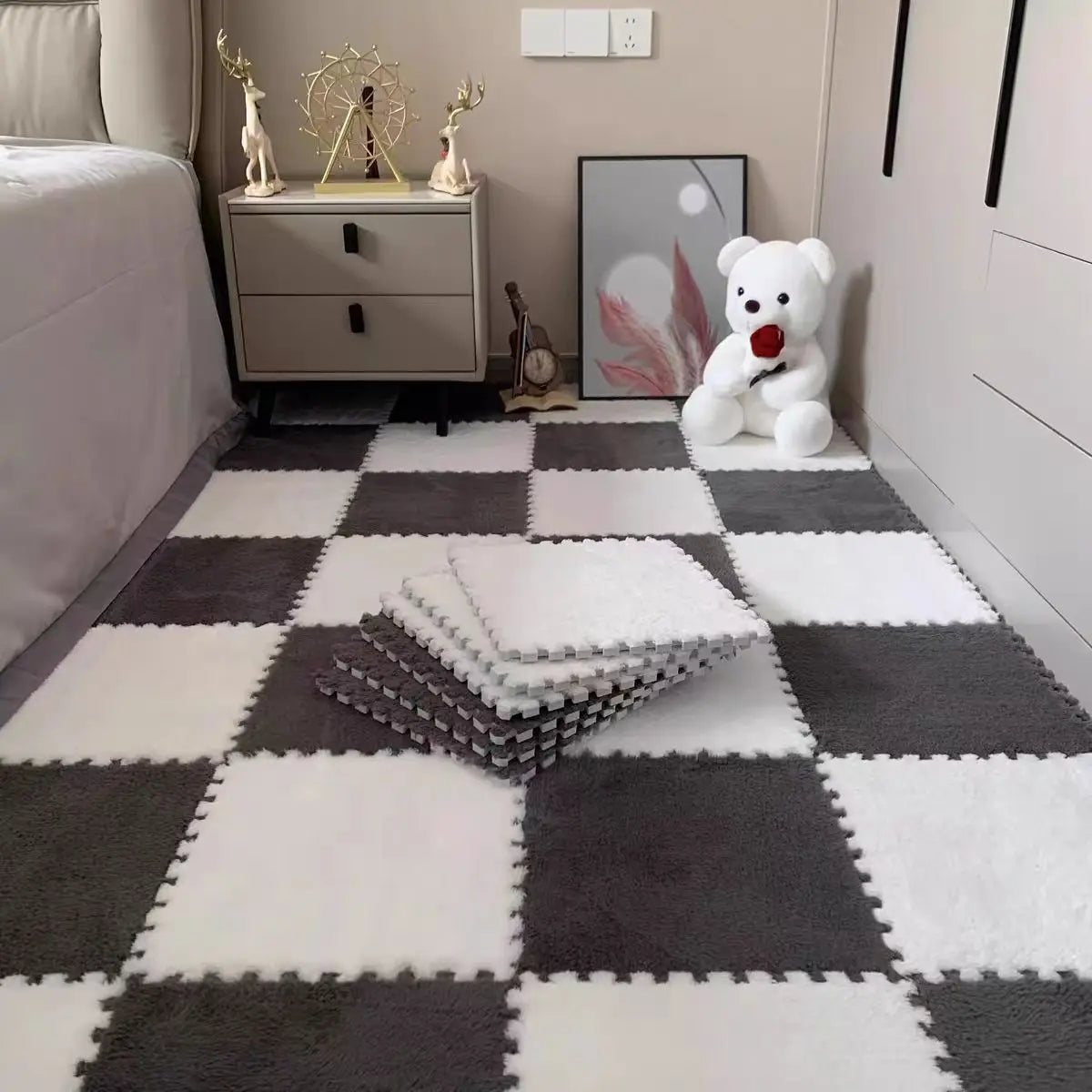 Plush Interlocking Floor Mat Tiles – Set of 10 (30x30cm)