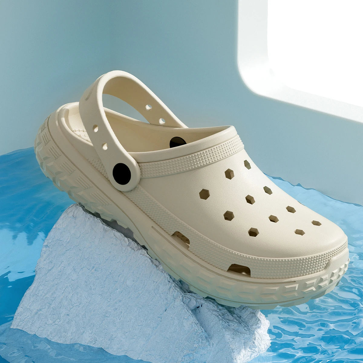 Clog Hole Shoes Thick Sole Non-Slip Beach Sandals for Men & Women