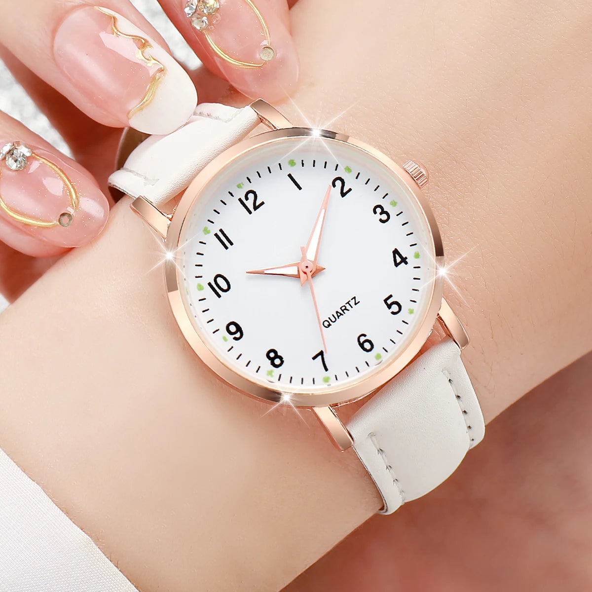 Women's Quartz Watch Leather Band Casual Arabic Dial