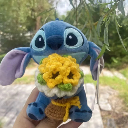 Stitch Plush Doll Holding Flowers – Kawaii Stuffed Toy Pendant