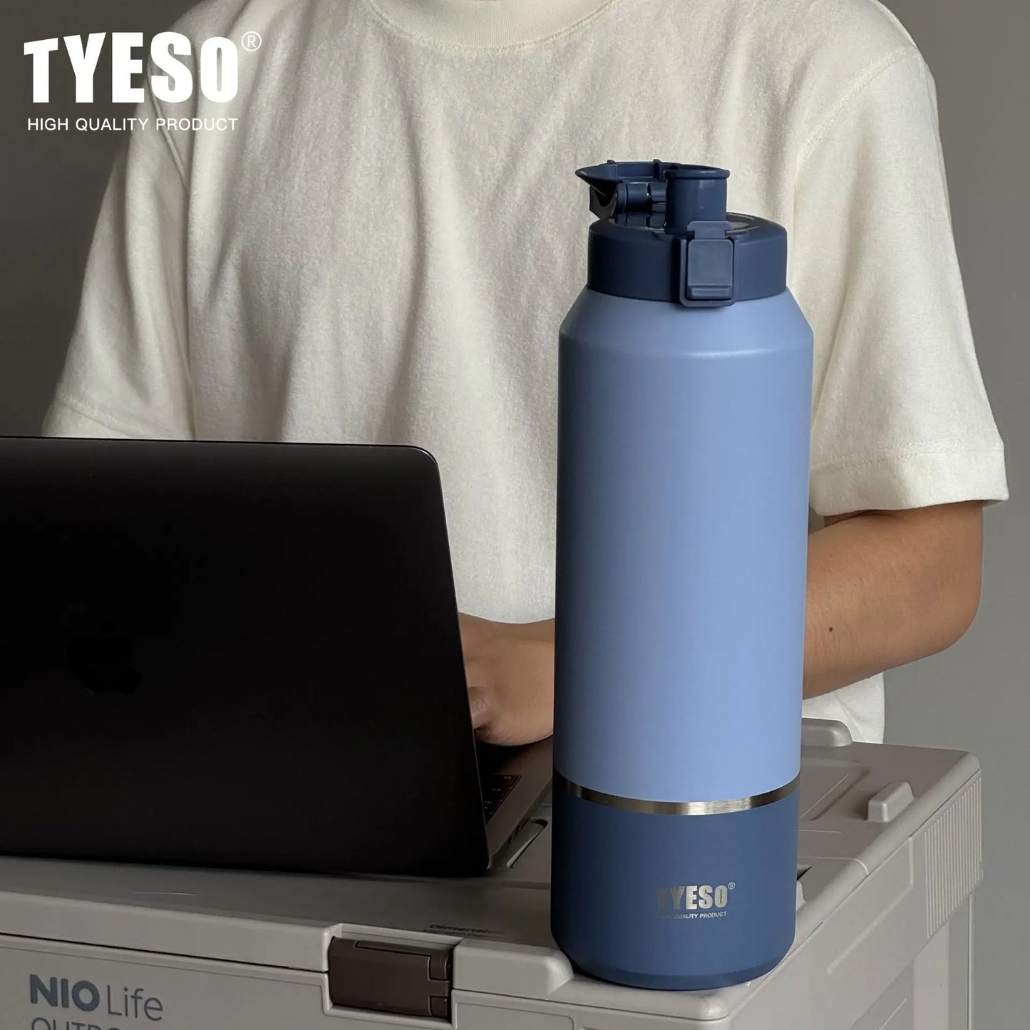 TYESO Vacuum Insulated Sports Water Bottle – Large Capacity