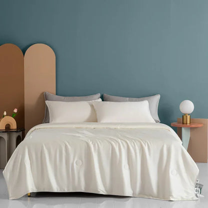 Ice Silk Cooling Comforter – Lightweight Summer Blanket
