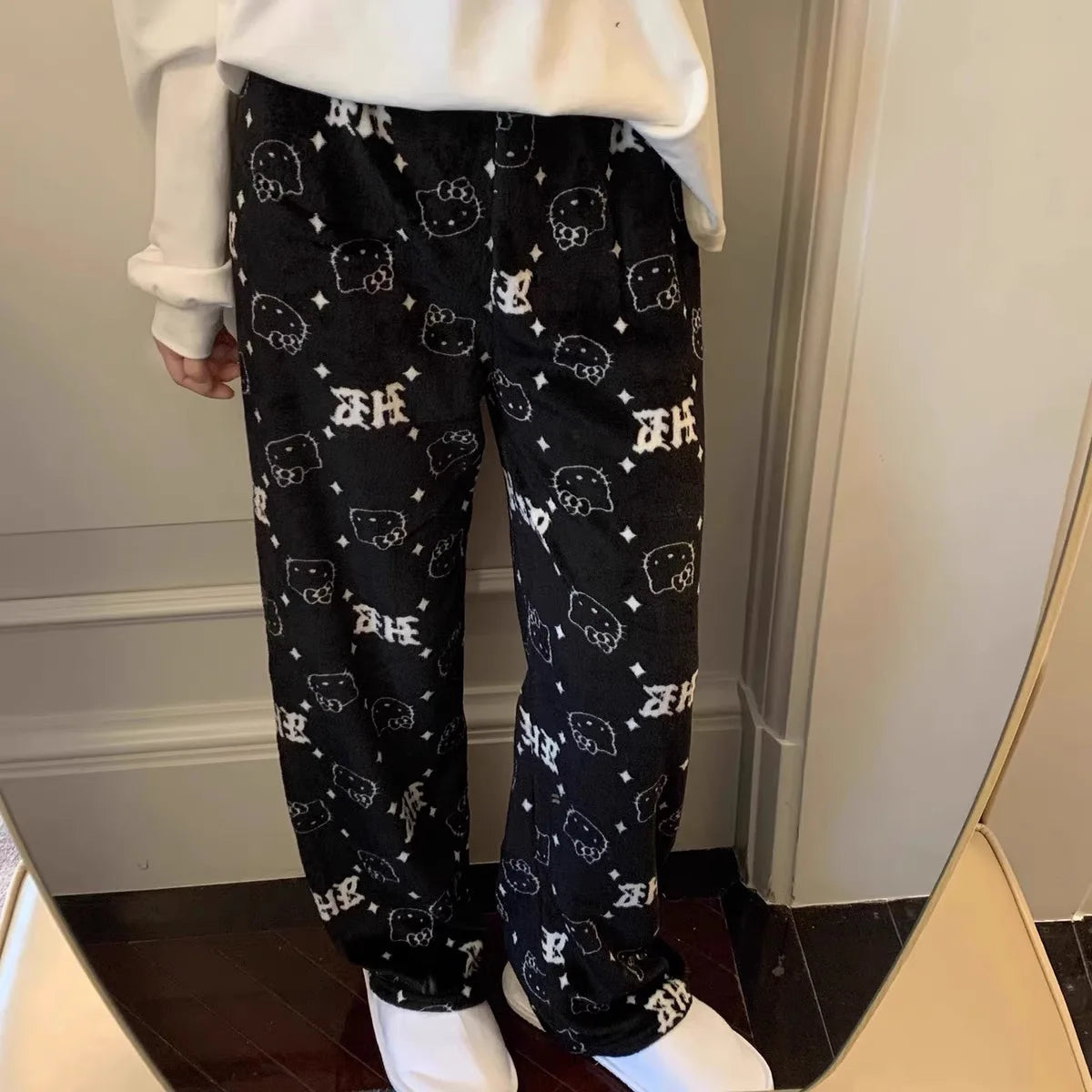 Women's Hello Kitty Flannel Pajama Pants