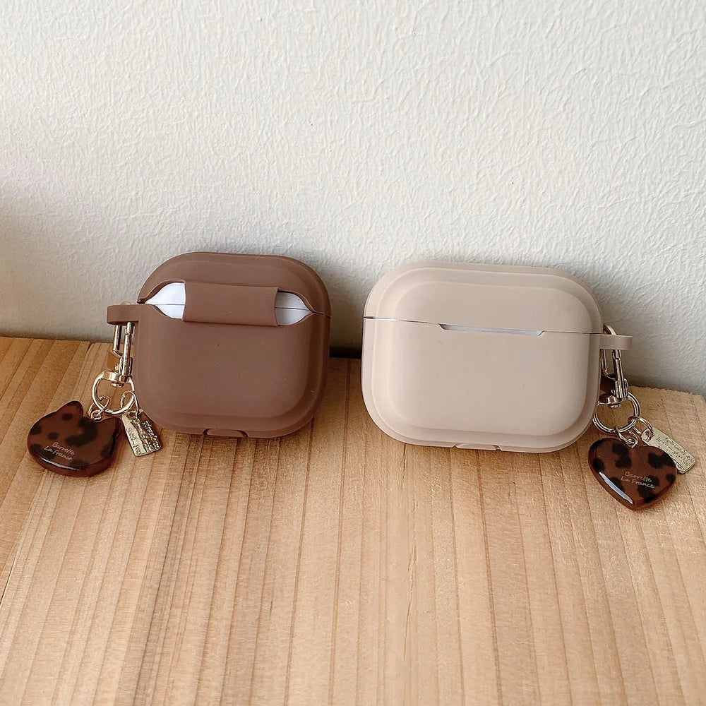 Silicone AirPods Case with Cute Cat Heart Keychain