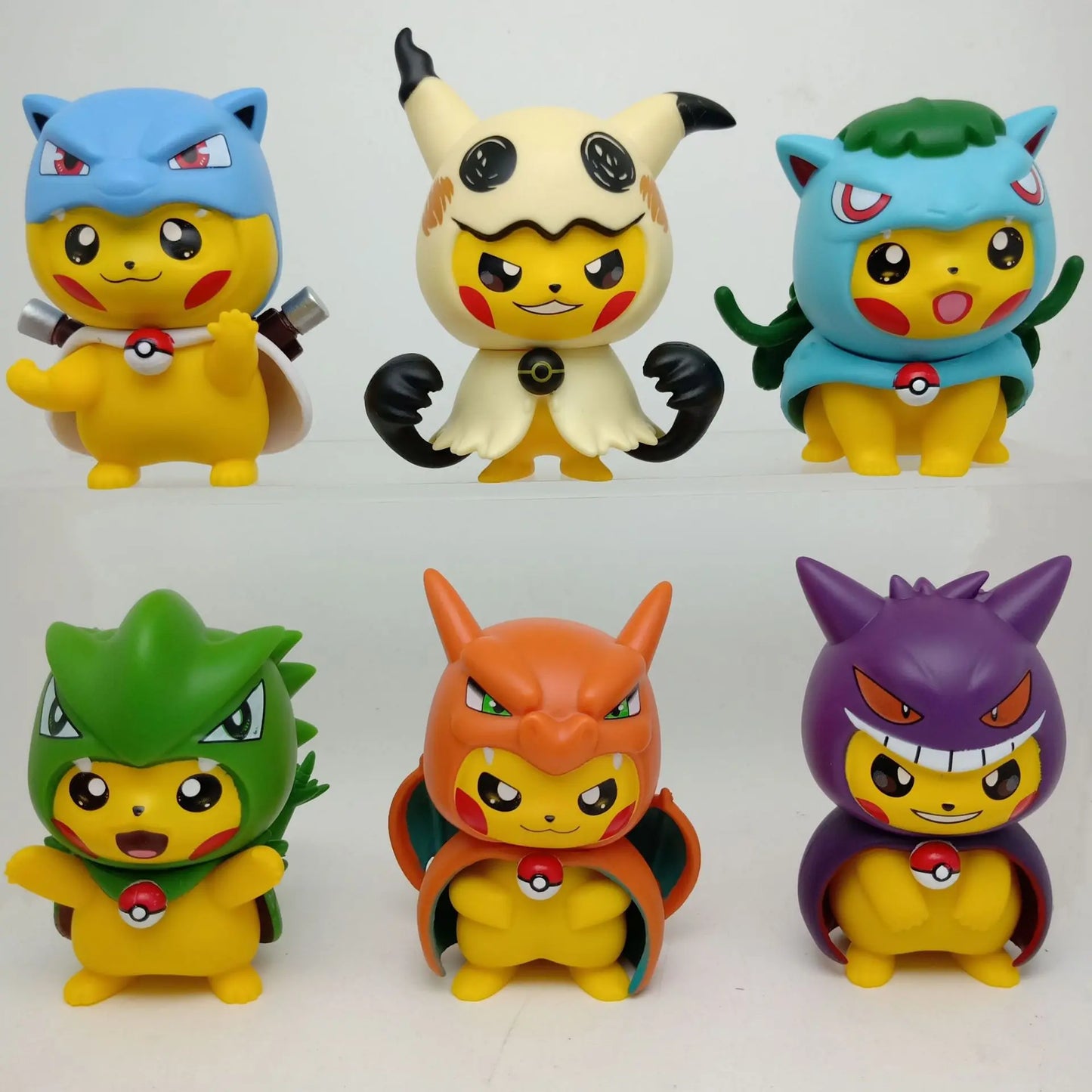 6 Piece Pokémon Pikachu Charizard and Mew Figure Set