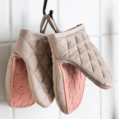 Silicone Oven Mitt – Fish Shaped Heat-Resistant Kitchen Glove