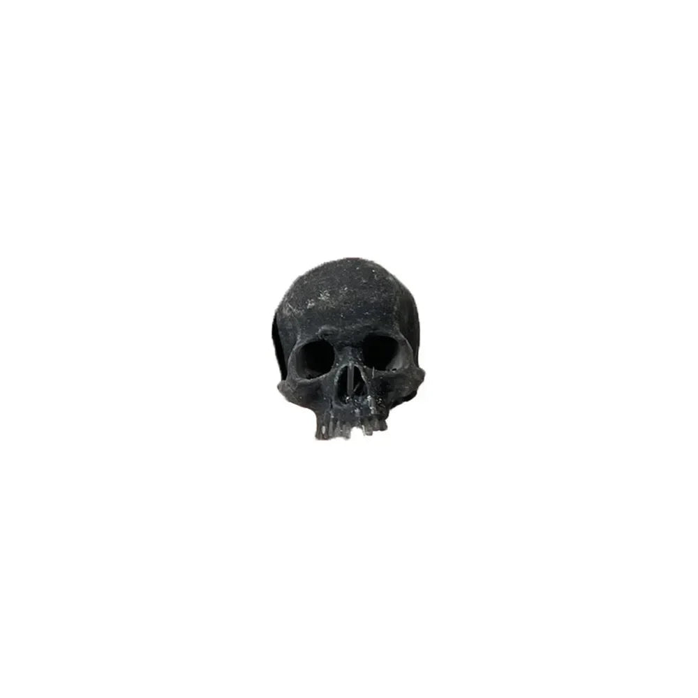 Mini Skull Figurine – Halloween Miniature Decor for Dollhouse, Fish Tank & Plants