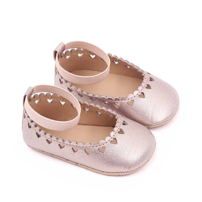 Baby Girl Heart Hollow Flat Shoes – Soft Sole Sneaker 0–18 Months