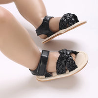 G16 Black