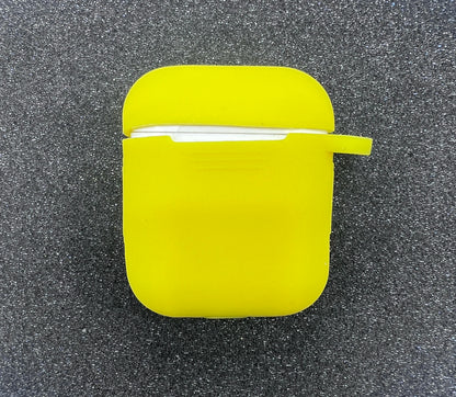 Silicone AirPods Case with Carabiner Clip – Shockproof Cover