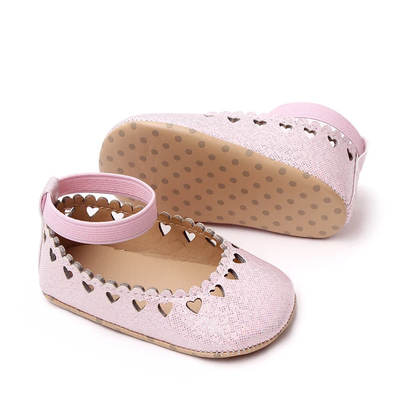 Baby Girl Heart Hollow Flat Shoes – Soft Sole Sneaker 0–18 Months