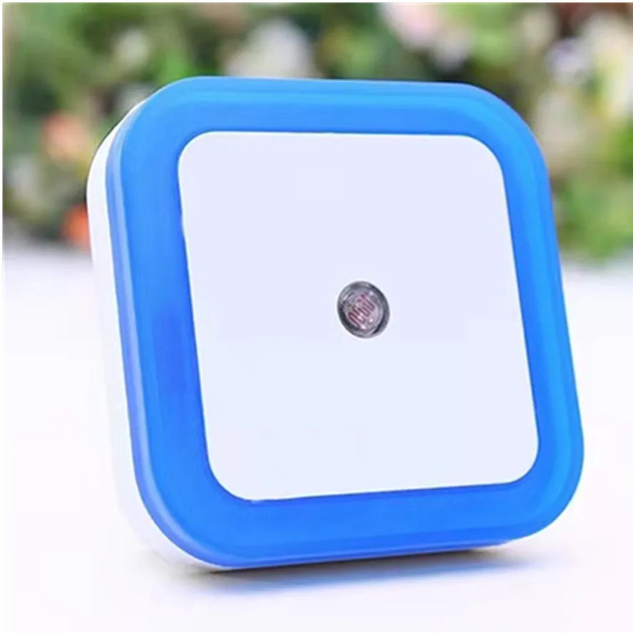 Mini LED Night Light with Dusk-to-Dawn Sensor Plug-In