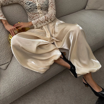 Elegant Pleated Bloomers Trousers – Loose Crepe Pants