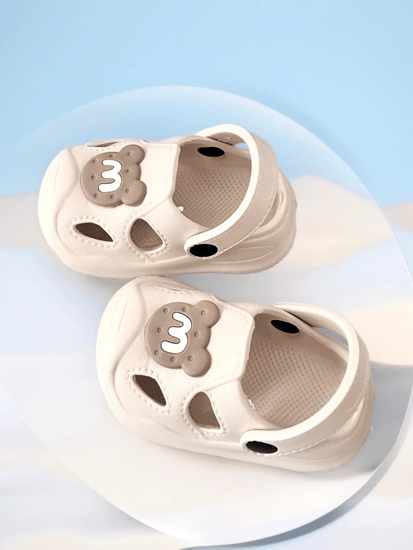Toddler EVA Clogs – Breathable Hollow-Out Beach Shoes for Boys & Girls