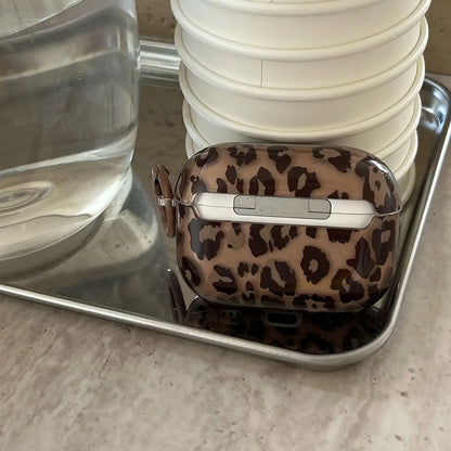 Leopard Print AirPods Case with Keychain – Soft Silicone Cover