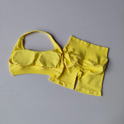 Women's Seamless Yoga Set – Halter Sports Bra & Matching Shorts