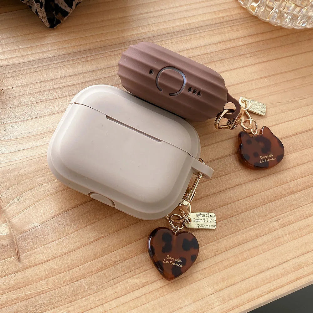 Silicone AirPods Case with Cute Cat Heart Keychain