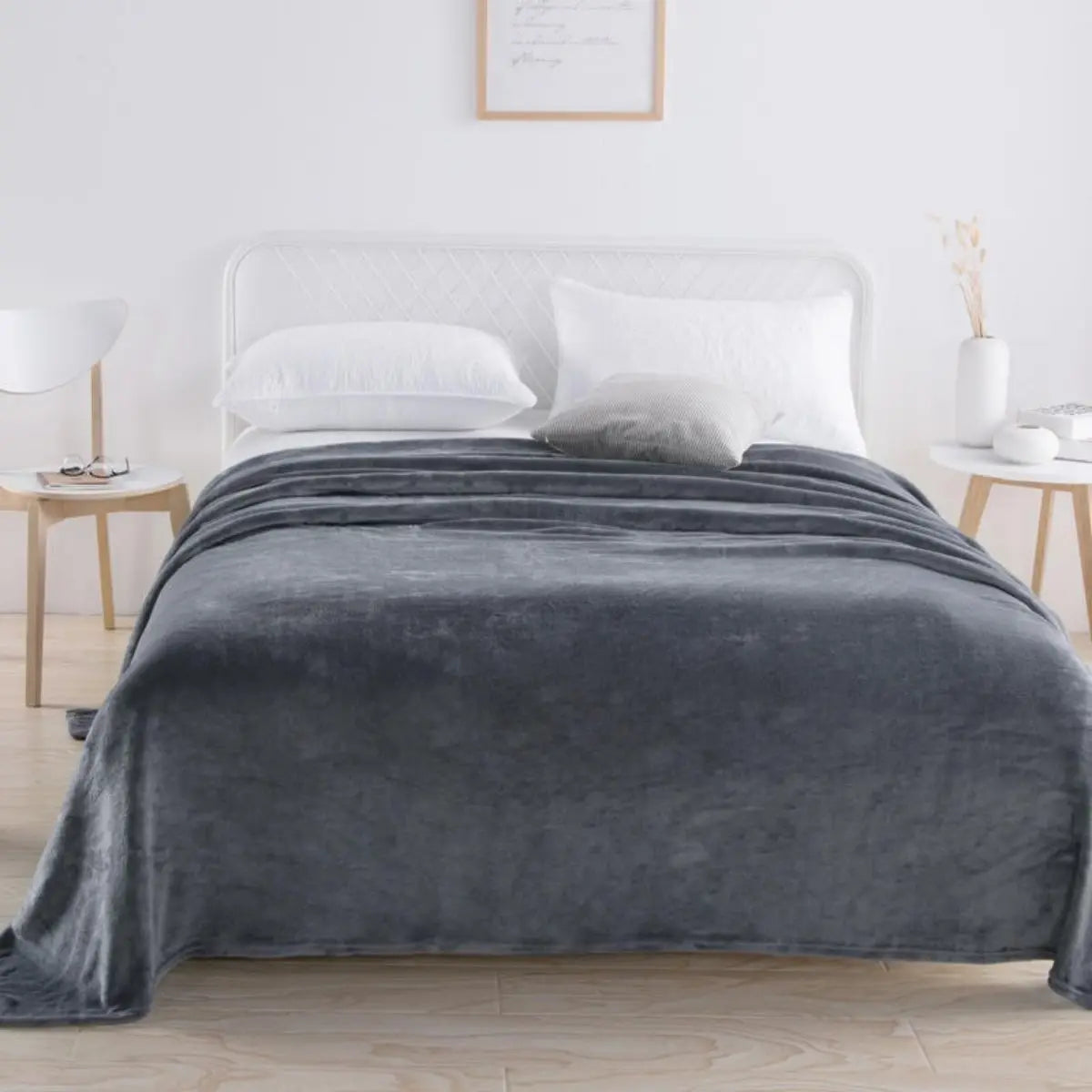 Plush Fleece Blanket – Thick Soft Solid Color, 13 Colors & 6 Sizes